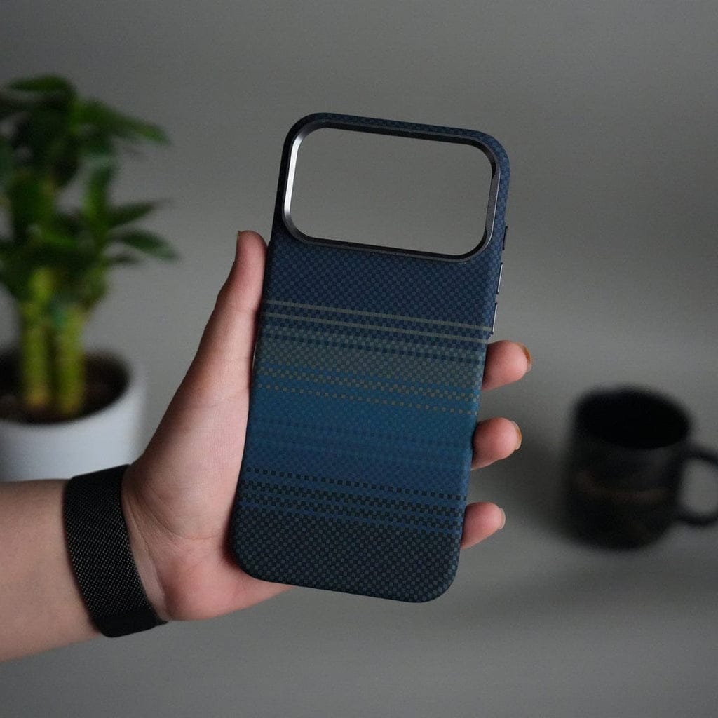 Fabric Texture Carbon Fiber Case – iPhone 17 Pro Max
